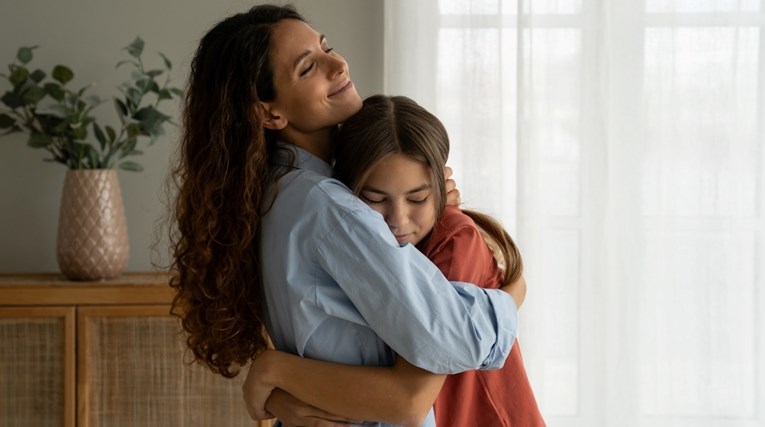 Psihologinja otkriva devet stvari koje tinejdžeri još uvijek trebaju od roditelja
