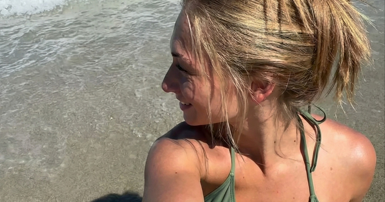 Viralna objava: "Na moru sa svojom samohranom mamom jedem paštetu. Zašto to smeta?"