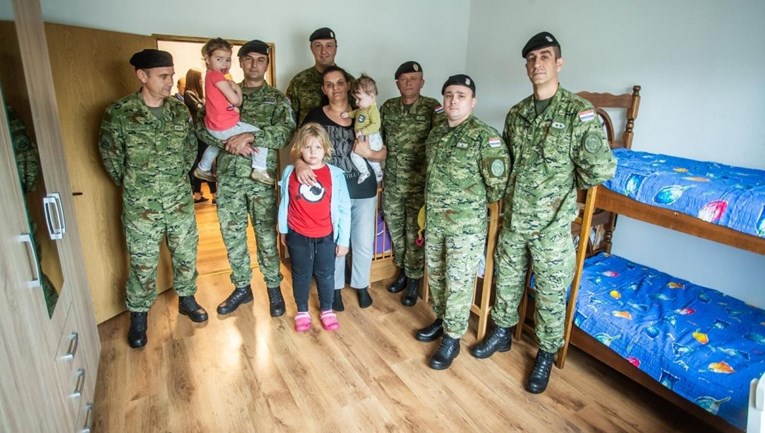 Hrvatski vojnici obnovili kuću samohrane majke sedmero djece