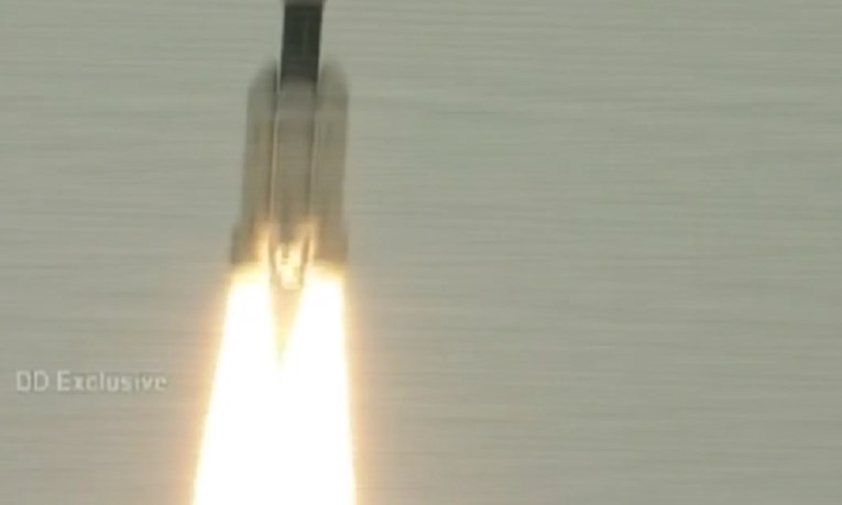 VIDEO Indija uspješno lansirala raketu na Mjesec