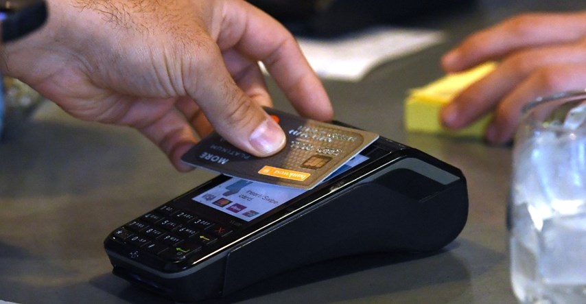 Direktori banaka: Amerikanci sve češće kasne s plaćanjem kredita i kreditnih kartica