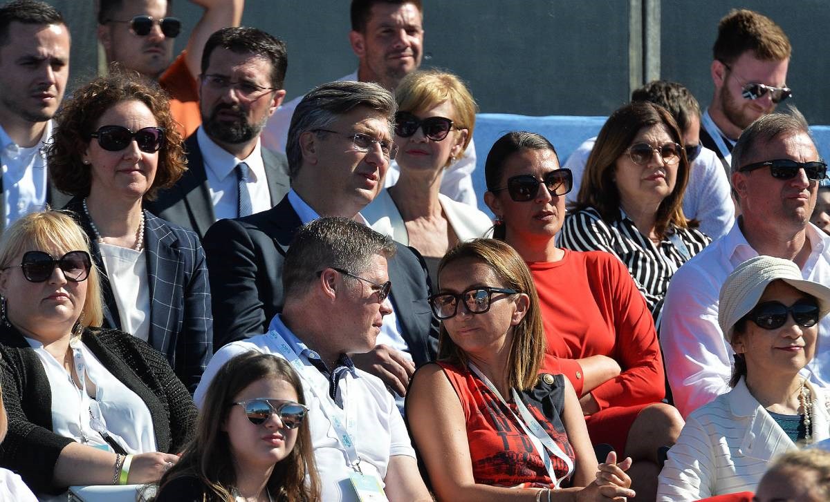 HZJZ: Plenković se družio s tenisačima, ali nije u riziku od zaraze koronavirusom