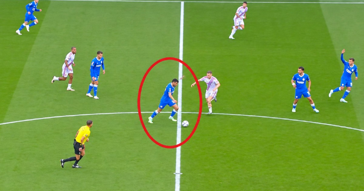 Pogledajte spektakularan gol u Premier ligi. Vuškovićev suigrač zabio s pola terena