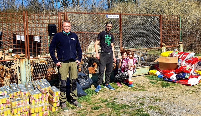 Zajedničkim snagama prikupljaju hranu za napuštene životinje iz Hrvatske