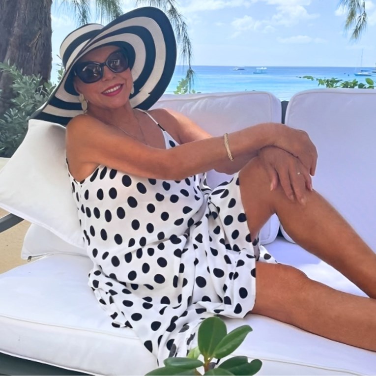 Joan Collins (92) pozirala u kupaćem kostimu