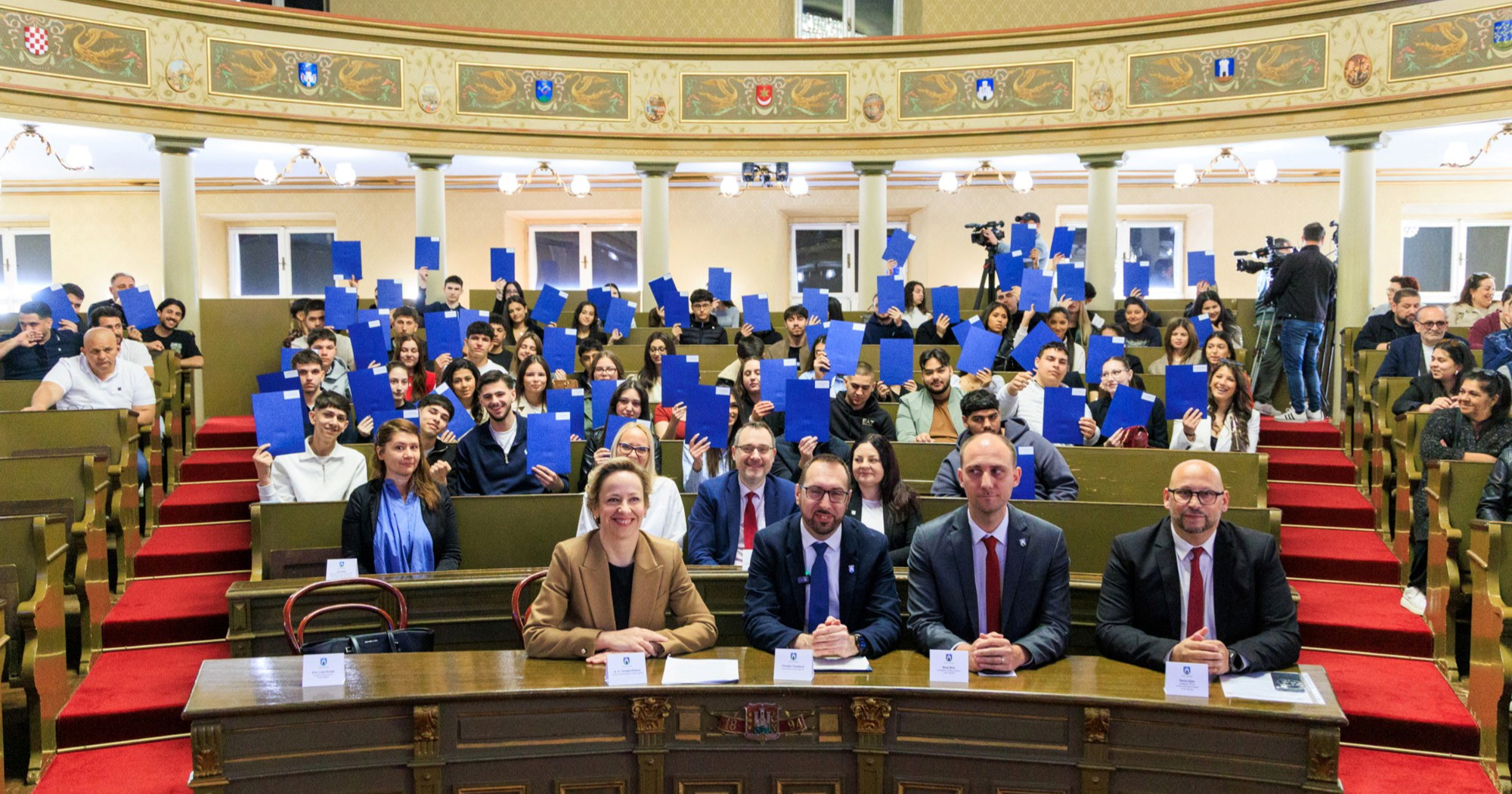 Zagreb dodijelio 108 stipendija Romima: "Vi ste generacija koja mora unijeti svježinu