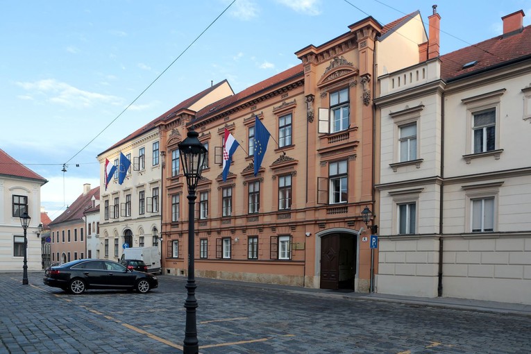 Otvoreno pismo zastupnicima: "Objasnite zašto birate baš te ustavne suce"