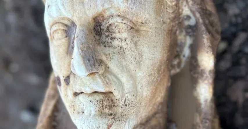 VIDEO U Rimu popravljali kanalizaciju, pronašli drevni kip Herkula