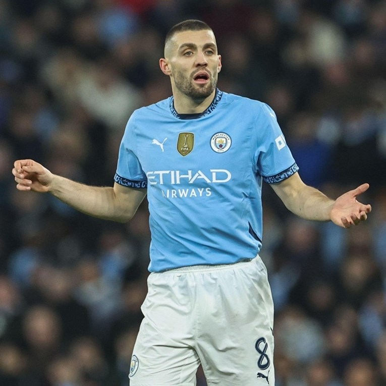 Kovačić je poslao dugu loptu i pogriješio. Pogledajte Guardiolin izraz lica  