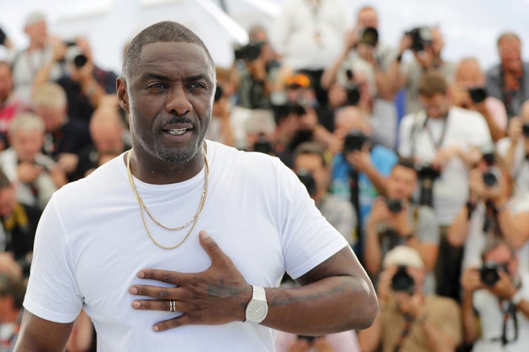 Idris Elba smatra da James Bond ne treba biti "woke". Nastao kaos na mrežama