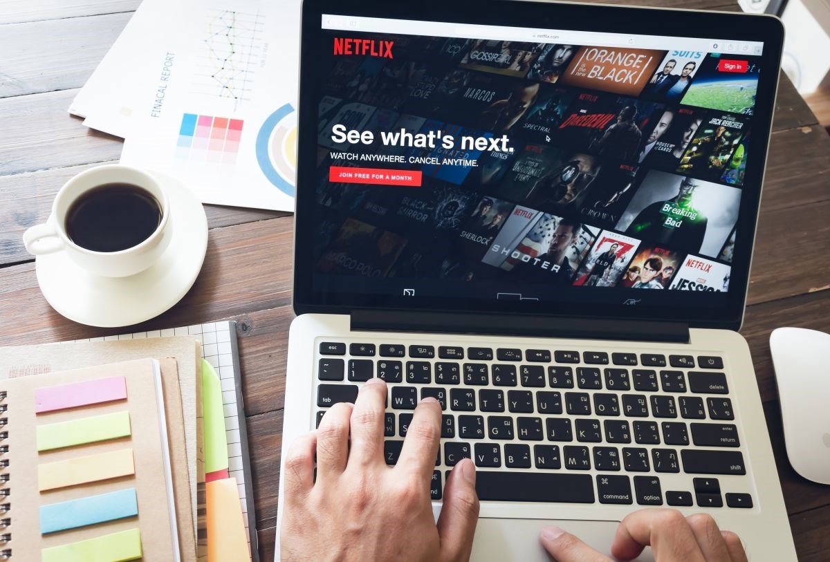 Netflix bi vam već do kraja godine mogao naplatiti to što s drugima dijelite lozinku