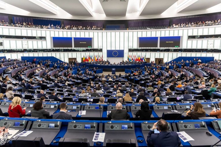 Hoće li EU dobiti digitalni euro? Europski parlament danas glasa