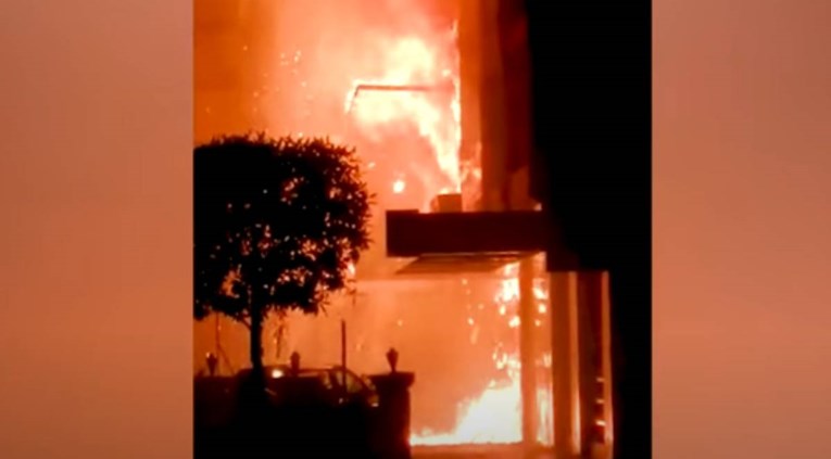 U požaru na covid-odjelu u indijskoj bolnici poginulo 11 pacijenata