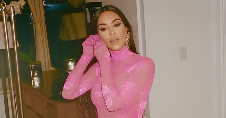 Kim Kardashian (42) ispričala da se bori s aknama: "Stvarno je teško"