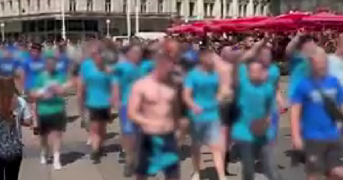VIDEO Maturanti na Jelačićevom trgu skandirali "ajmo, ustaše"