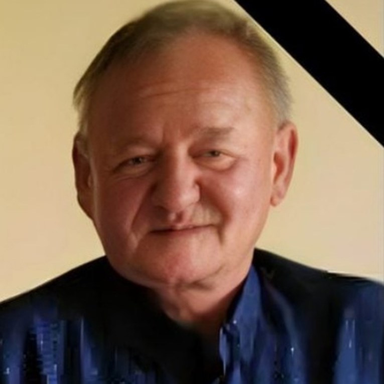 Mladić u srpnju sjekirom ubio majku i ranio njezinog partnera. Muškarac je sada umro