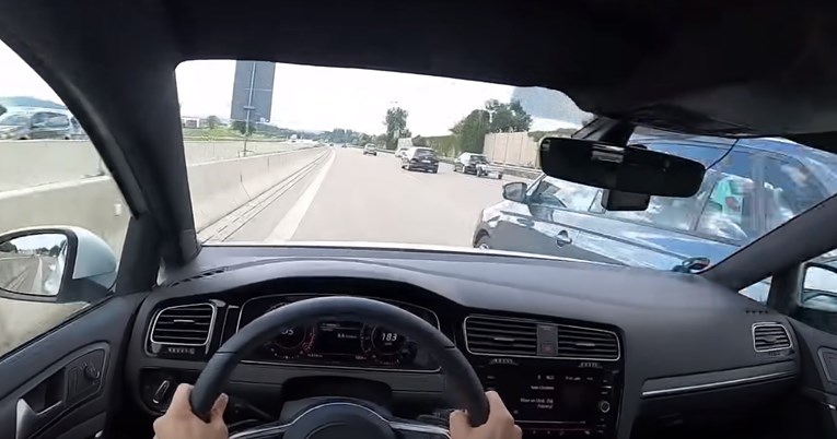 VIDEO Vozio Golfom 245 km/h autocestom, a onda mu je Škoda ušla u traku