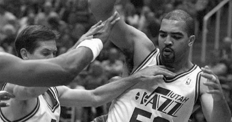 Preminuo je bivši NBA košarkaš Felton Spencer