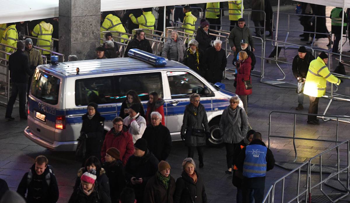 Njemačka policija deaktivirala sumnjivu napravu u vlaku blizu Koelna