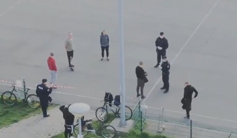 Pogledajte snimku dronom, mladići u Osijeku igrali nogomet