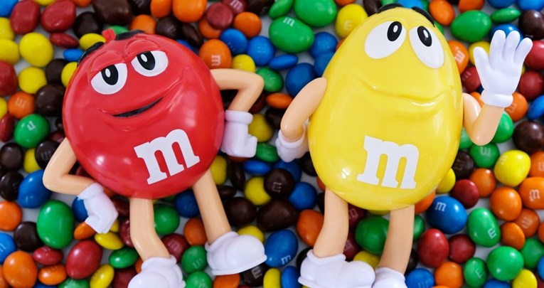 Znate li što znače inicijali na M&M bombonima? Kreirani su s posebnom namjerom