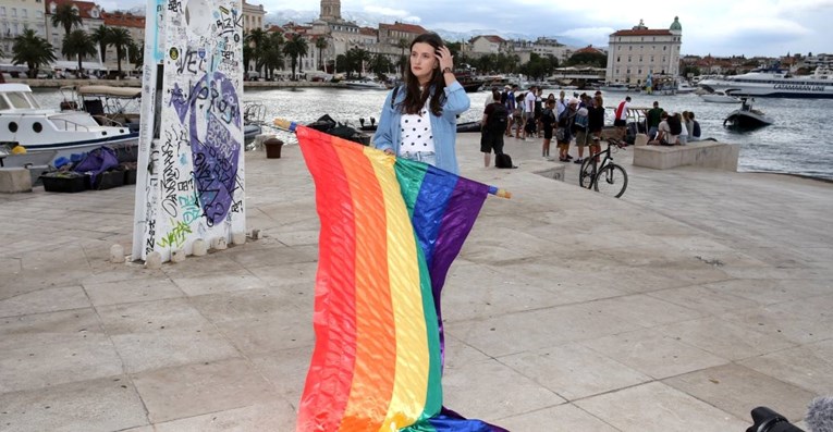 U Splitu podignuta zastava duginih boja: "To LGBT ljudima stvara osjećaj sigurnosti"