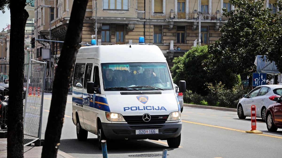 Pronađen 16-godišnjak kojeg su tražili u Rijeci