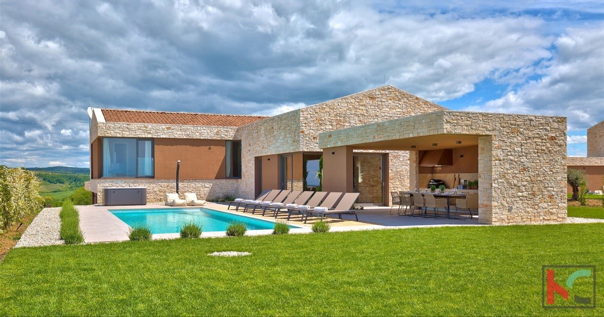 FOTO Vila u Istri prodaje se za dva milijuna eura. Ima bazen, jacuzzi, saunu