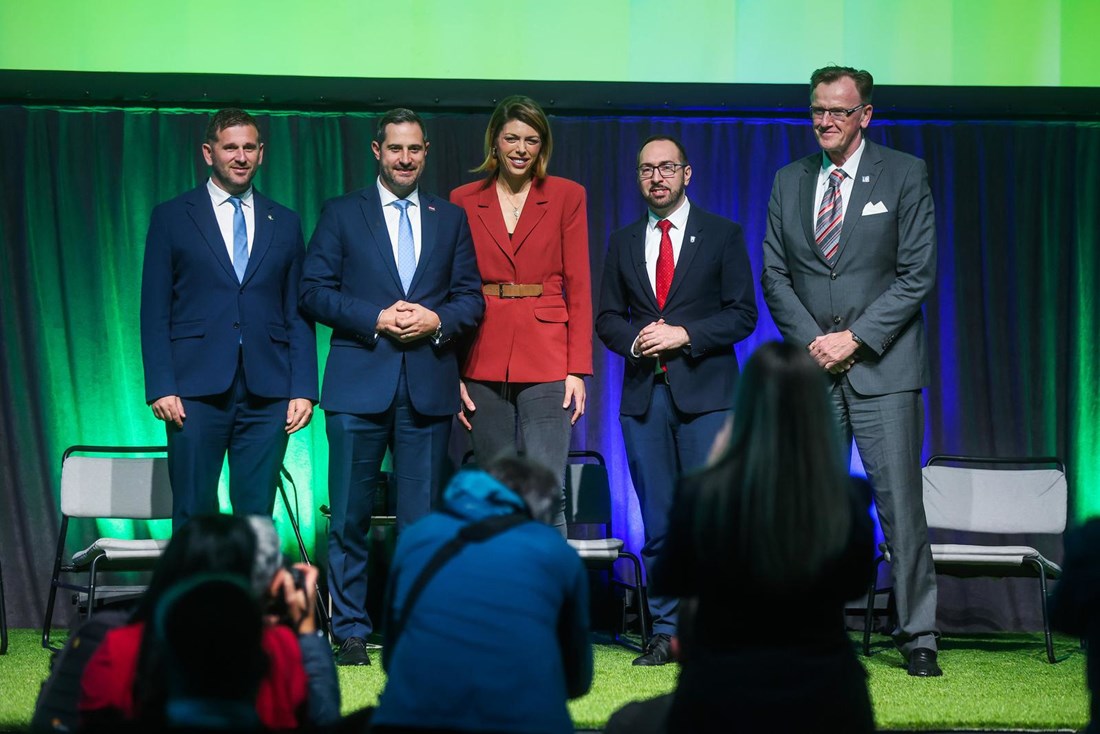 Blanka Vlašić pojavila se u javnosti nakon duljeg vremena, pozirala je s političarima