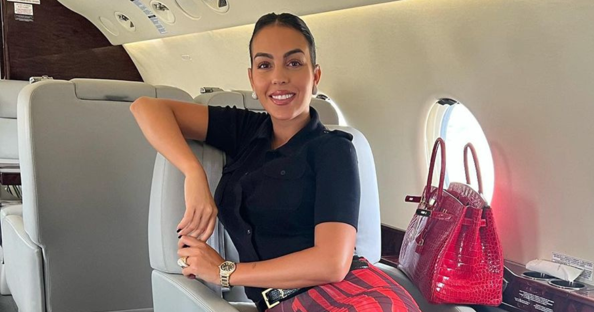 Georgina privatnim avionom stigla u Veneciju, pažnju privukao skup modni dodatak