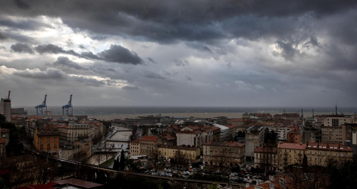 Danas temperature idu i do 21°C, na sjevernom Jadranu moguće nevrijeme