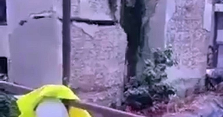 VIDEO U Beogradu se djelomično urušila stambena zgrada, stanari evakuirani