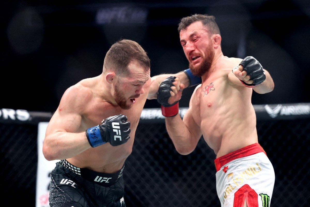 Gruzijac uz krikove i razbijeni nos izgubio titulu. Rus postao prvak UFC-a