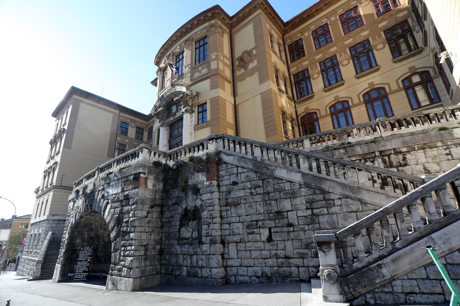 Optužen da je tukao ženu i djecu na Krku, prijavio ga vrtić