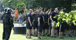 VIDEO BBB-i se potukli sa slovenskom policijom. Htjeli su nasilno ući na stadion