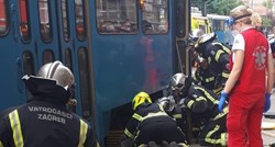 Osoba pala pod tramvaj u centru Zagreba, izvukli je vatrogasci