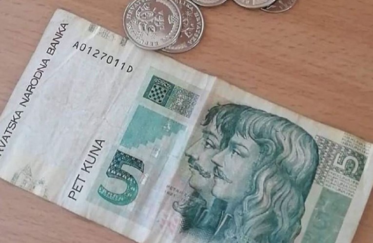Fotka manče postala hit na Fejsu, kad ste vi zadnji put vidjeli ovu novčanicu?