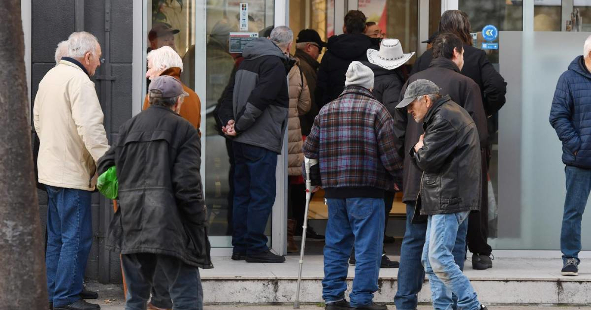 Kreće isplata prve "13. mirovine": Šest eura po godini staža, sindikati ogorčeni