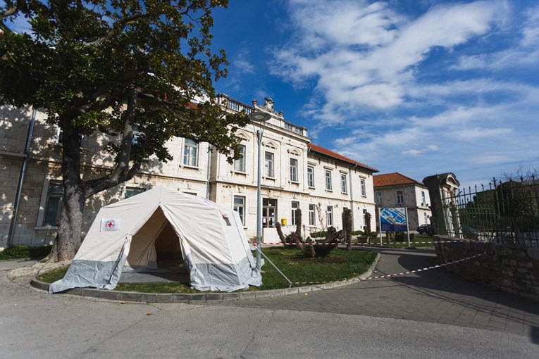 Zadar ukida naplatu poslovnih prostora dok traje pandemija