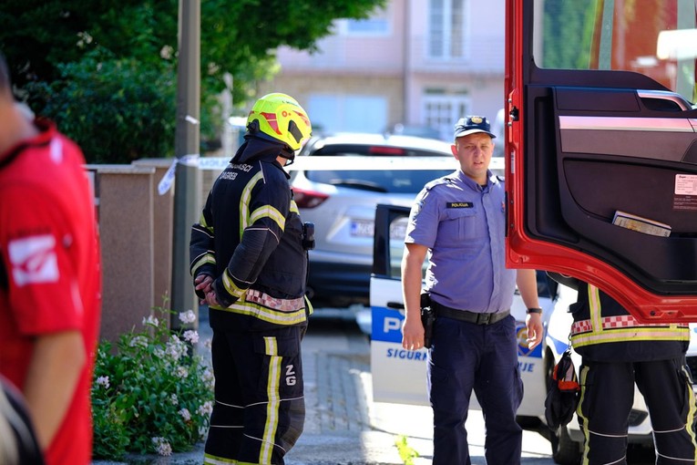 18-godišnjak nasilno ušao u kuću i zapalio je. Napravio štetu od 70.000 eura