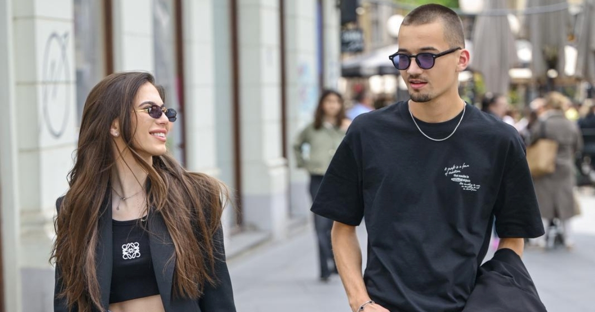 Jolina kći prošetala u “prljavim” tenisicama koje su hit među trendsetericama