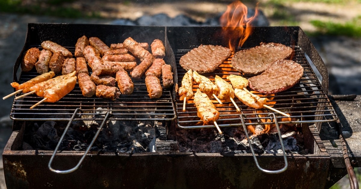 Planirate roštiljati za Prvi maj? Provjerili smo koliko košta meso, ali i pribor