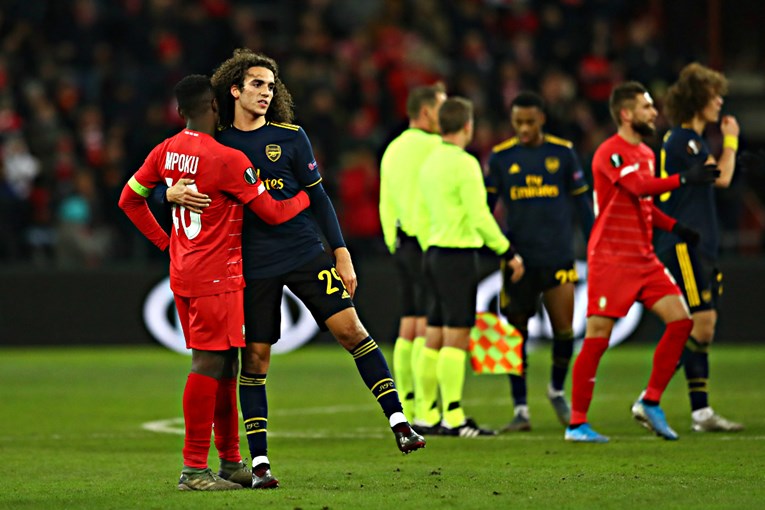 Arsenal kiksao, ali prošao skupinu Europa lige, drama u skupini B