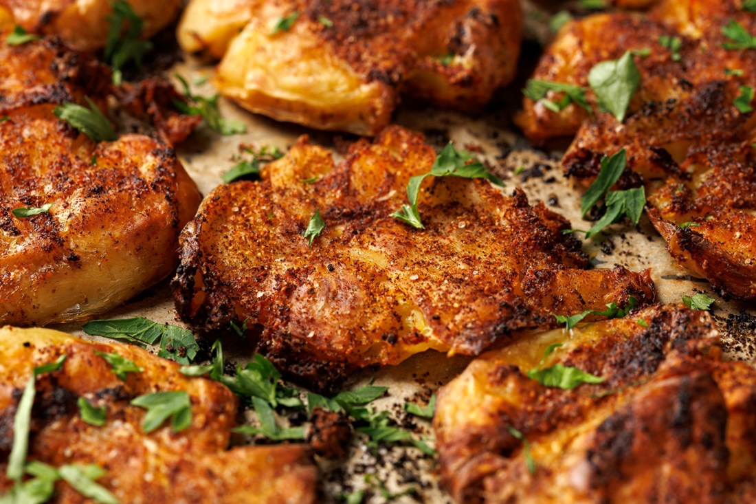 Žena dodala jedan neobičan sastojak u krumpir - i ispao je najhrskaviji ikad