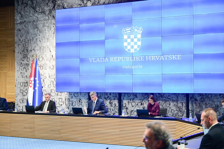 Vlada mijenja pravila na fakultetima. Profesori ostaju dulje, čelnicima limit mandata