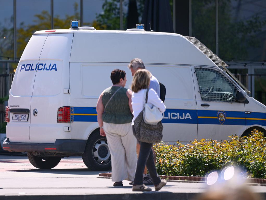 Nove prijetnje bombama, evakuirano više škola u Zagrebu