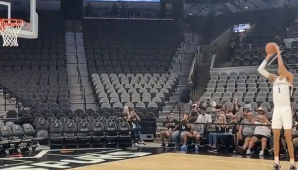 Pogledajte kako je najveća nada NBA lige promašila svaki šut na predstavljanju