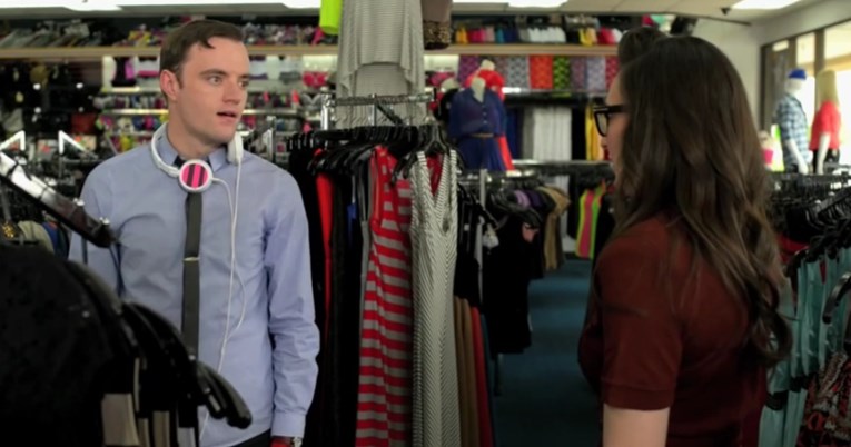  Bivša zaposlenica second handa otkrila ono što kupci ne znaju: "Odjeća se ne pere"
