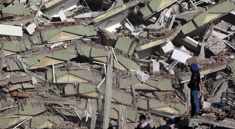 Dvije žene spašene u Turskoj nakon 62 sata ispod ruševina