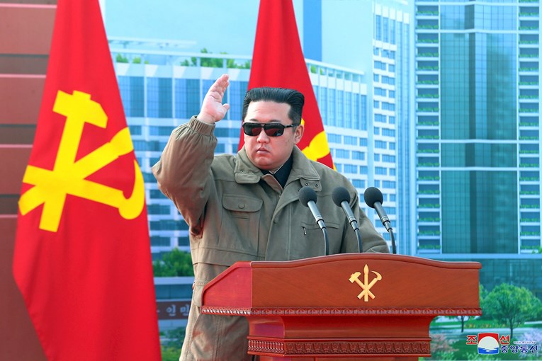 Sjeverna Koreja slavi 10 godina Kima i "dostignuća njegovog besmrtnog vodstva"